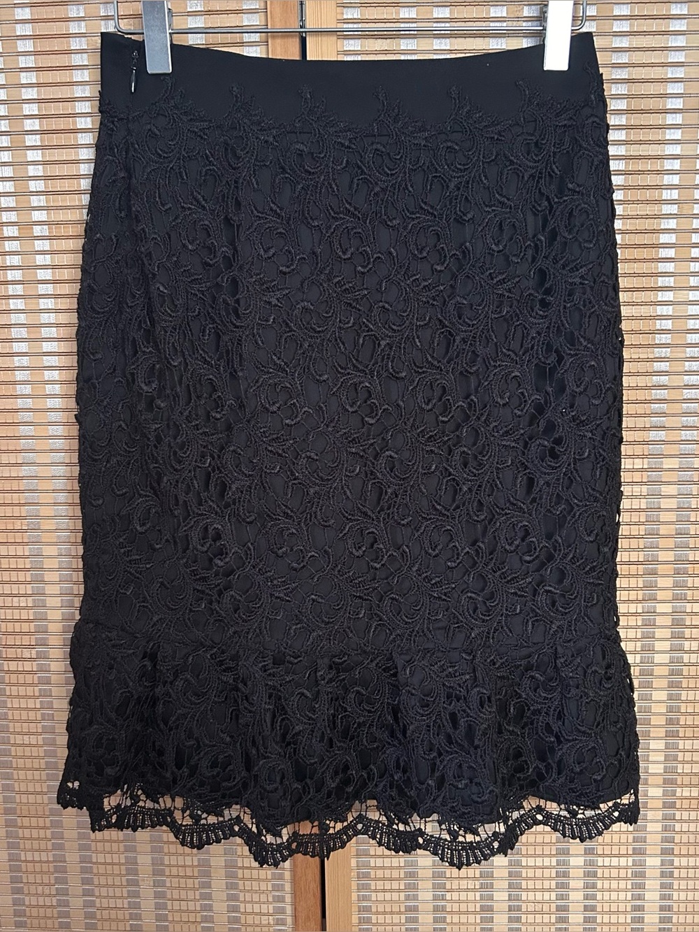 White house black market black lace flounce skirt